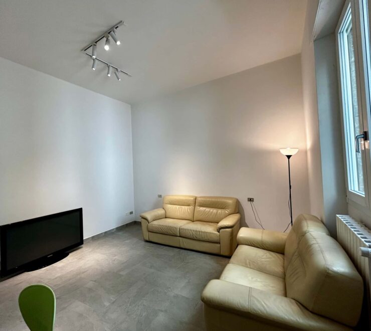 Apartment in Via Cairoli, Firenze for 75 m² with 1 bedrooms